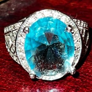 Elegant Silver and Blue Topaz CZ Gemstone Ring size 6